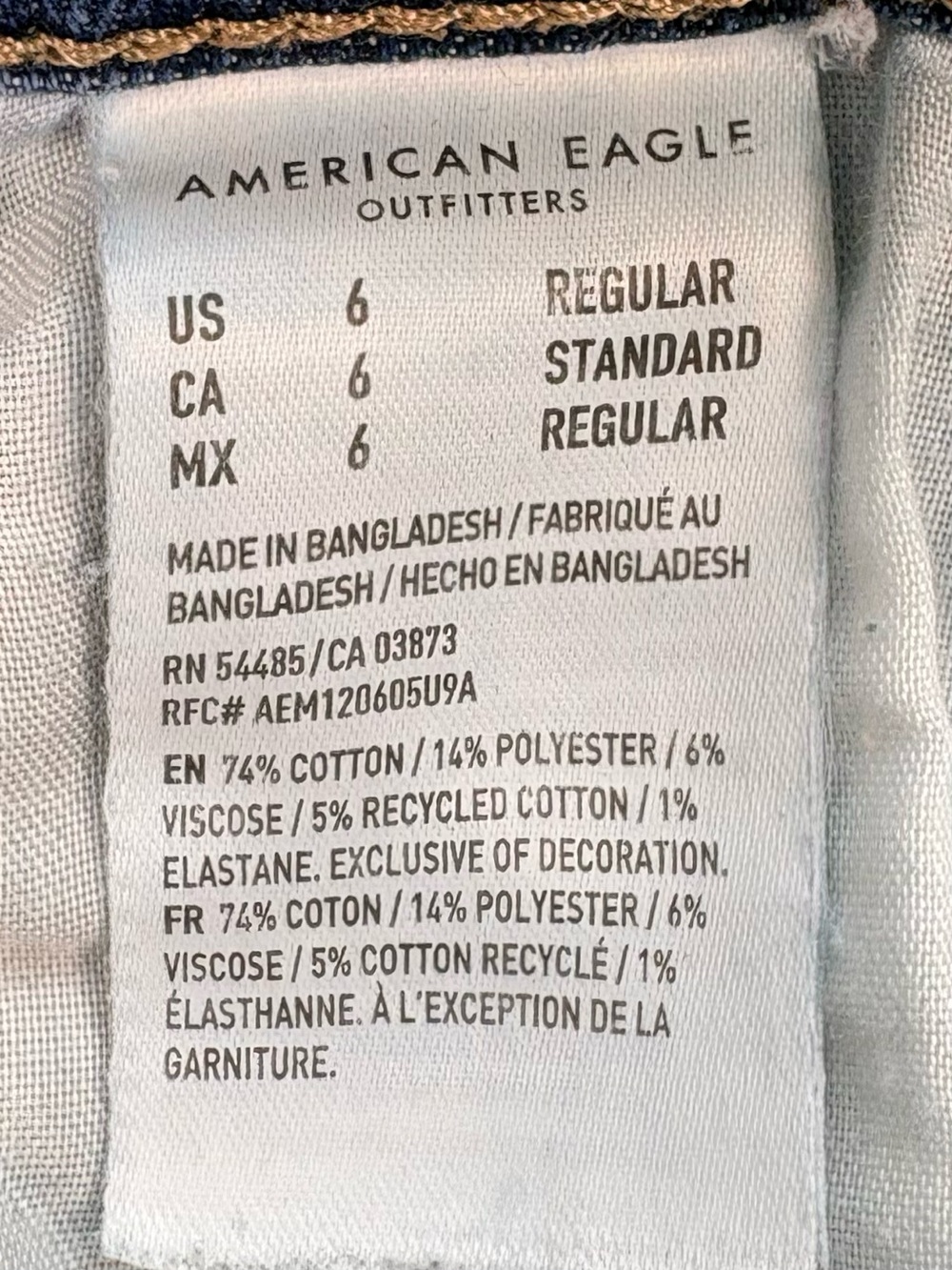 AMERICAN EAGLE High Rise Mom Jeans Medium Wash Straight Leg Size 6 - Picture 5 of 10